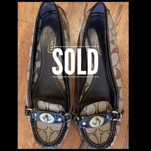 Authentic Coach Flats 🥿